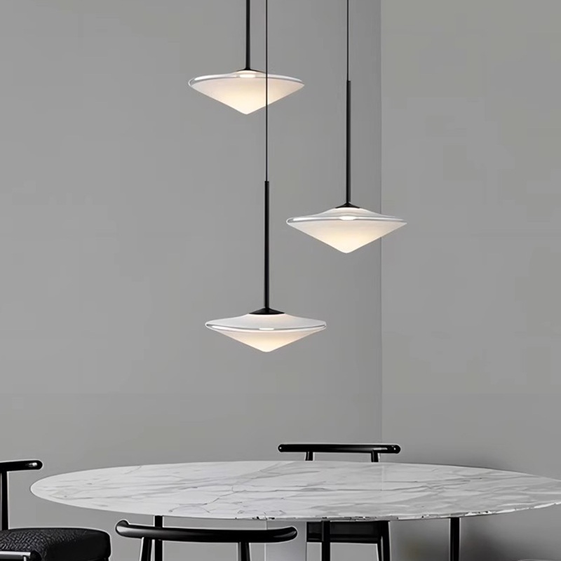 Desk Setup White - Moderne fliegende Untertasse Glas Pendelleuchten 25